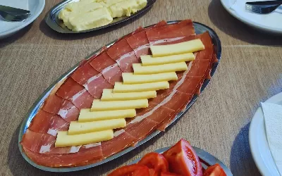 🇲🇪 Mit érdemes megkóstolni Montenegróban? 🍔